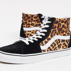 COPY - Women’s Cheetah Print Vans ( Worn Once)